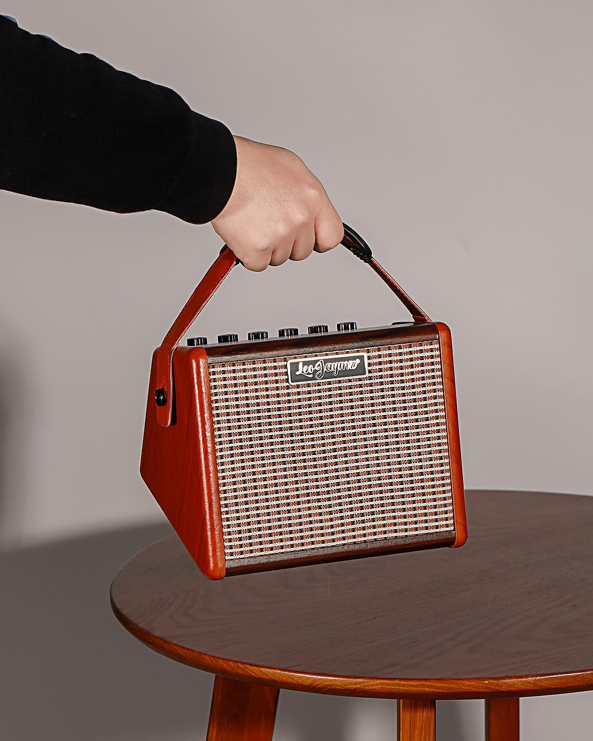 AG-15 Portable Amp - Woodgrain